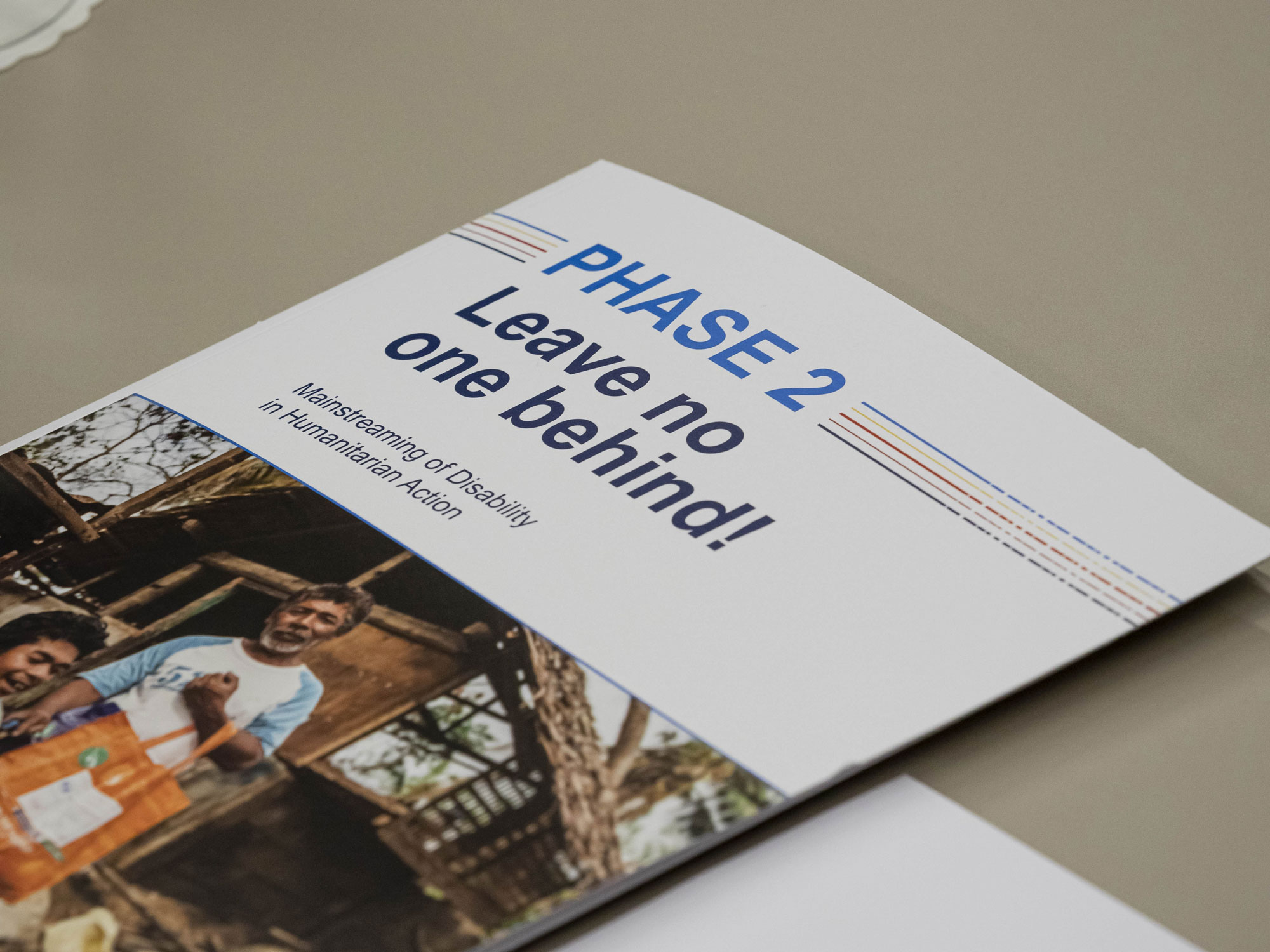 Konferenzmappe des Projektes Phase 2 - Leave no one behind für Trainingsteilnehmer*innen.